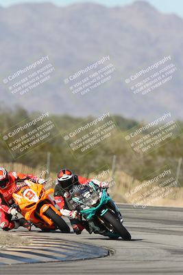 media/Dec-01-2025-Moto Forza (Mon) [[2daa91e15f]]/1-Advanced Group/Session 3 (Turn 3)/